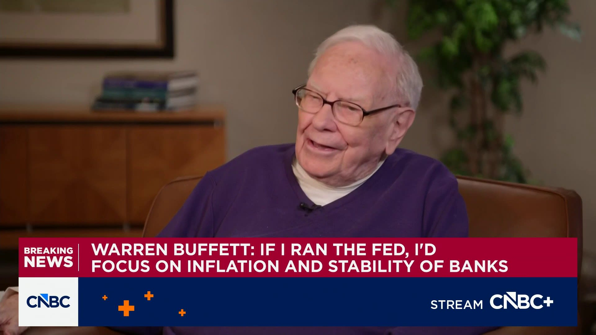 Buffett's First Interview After Stepping Down: Now Is Not the Time to Bottom-Fish, Nuclear Weapons Will Eventually Be Used